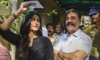 கமல் கூட்டத்தில் செருப்பு வீச்சு!